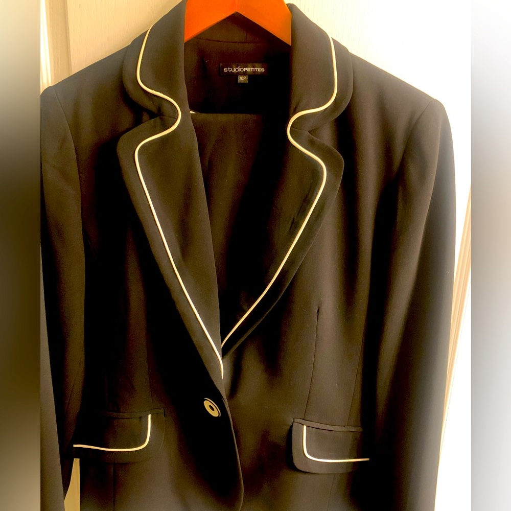 Studio petites 2 piece suit